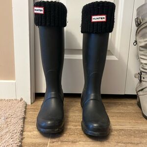 Tall Black Hunter boots size 8. Comes with winter socks